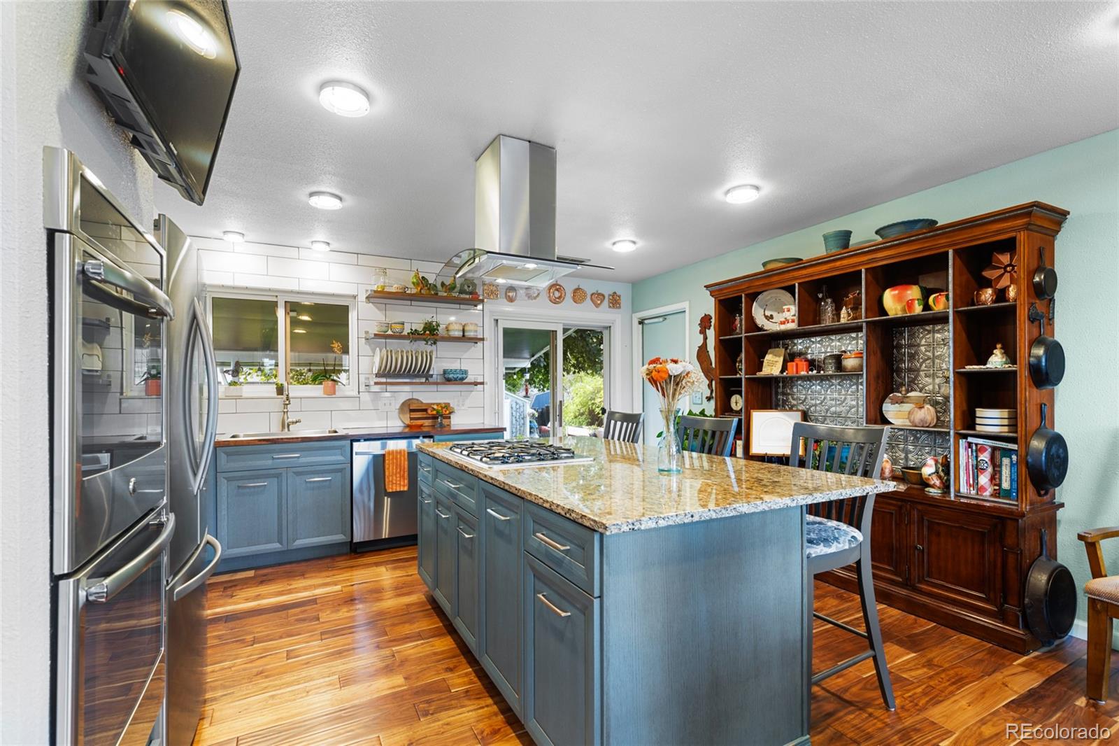 4329 S Alkire Street