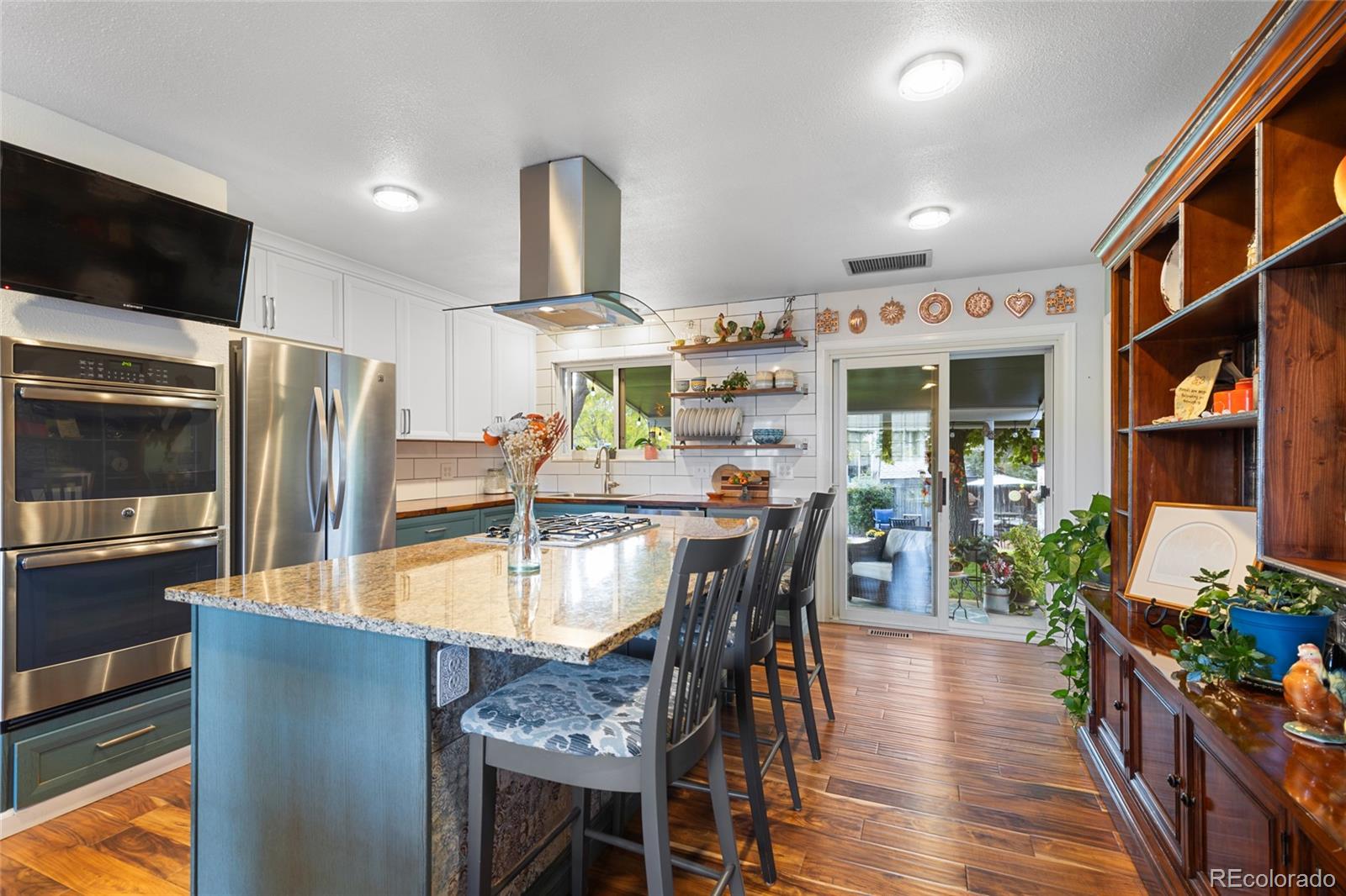 4329 S Alkire Street