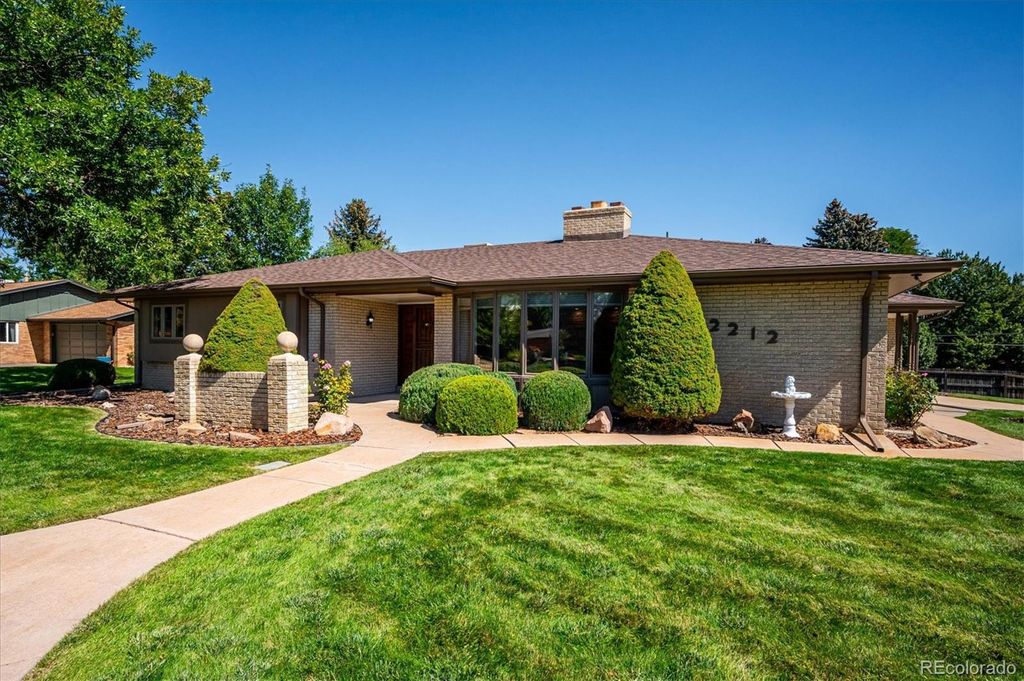 Photo of 2212 Ammons Street, Lakewood, CO 80214 (MLS # 4687119)