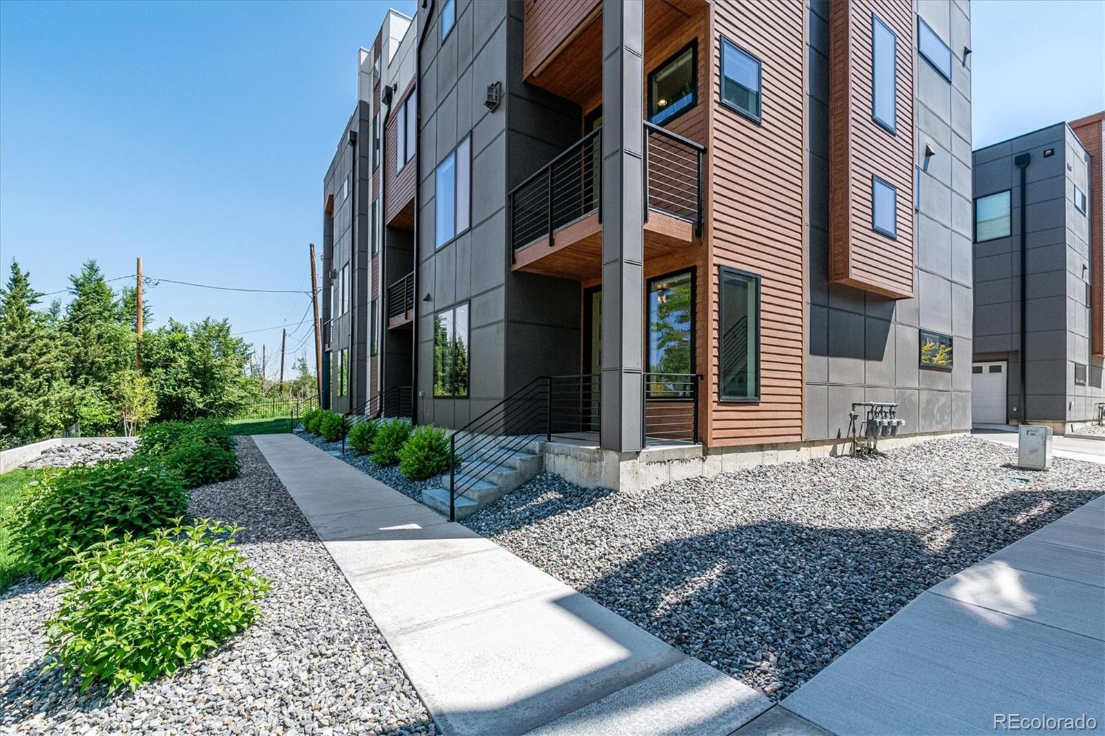 3017 W 53rd Avenue