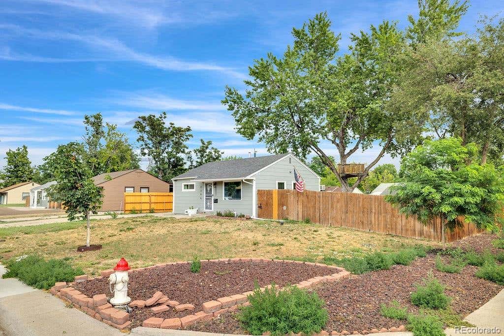 Photo of 2396 S Linley Court, Denver, CO 80219 (MLS # 6831977)