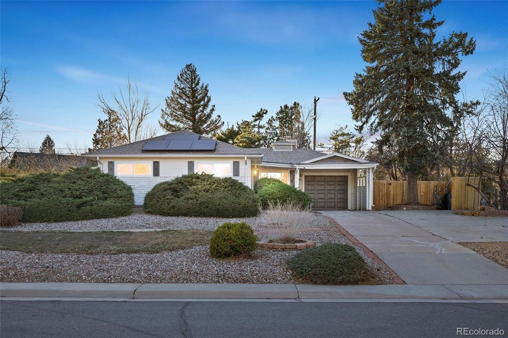 Photo of 1395 Kline Street, Lakewood, CO 80215 (MLS # 6408941)