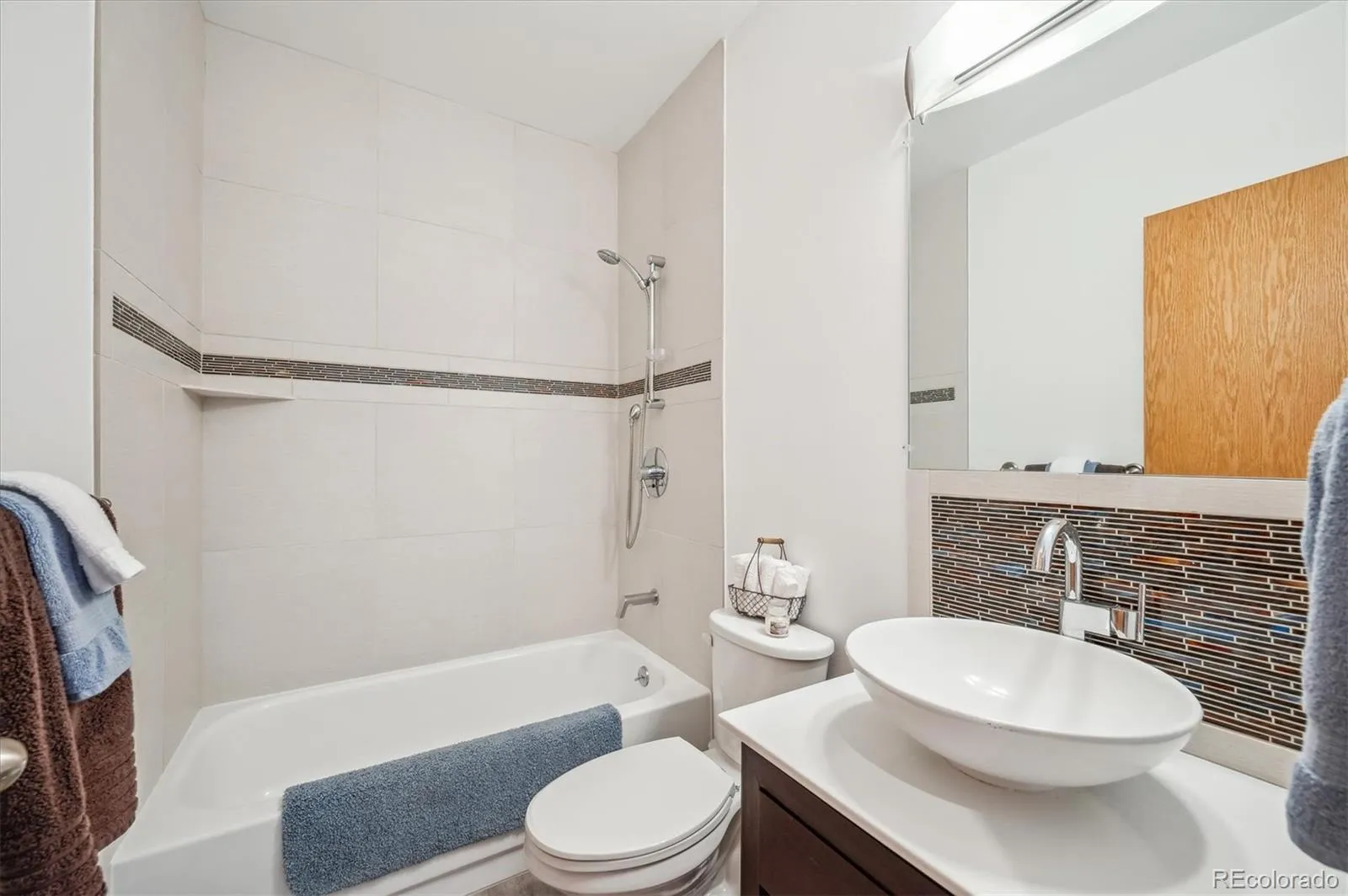 Evergreen, Colorado 80439, United States, 3 Bedrooms Bedrooms, ,2 BathroomsBathrooms,Residential,Active,130340