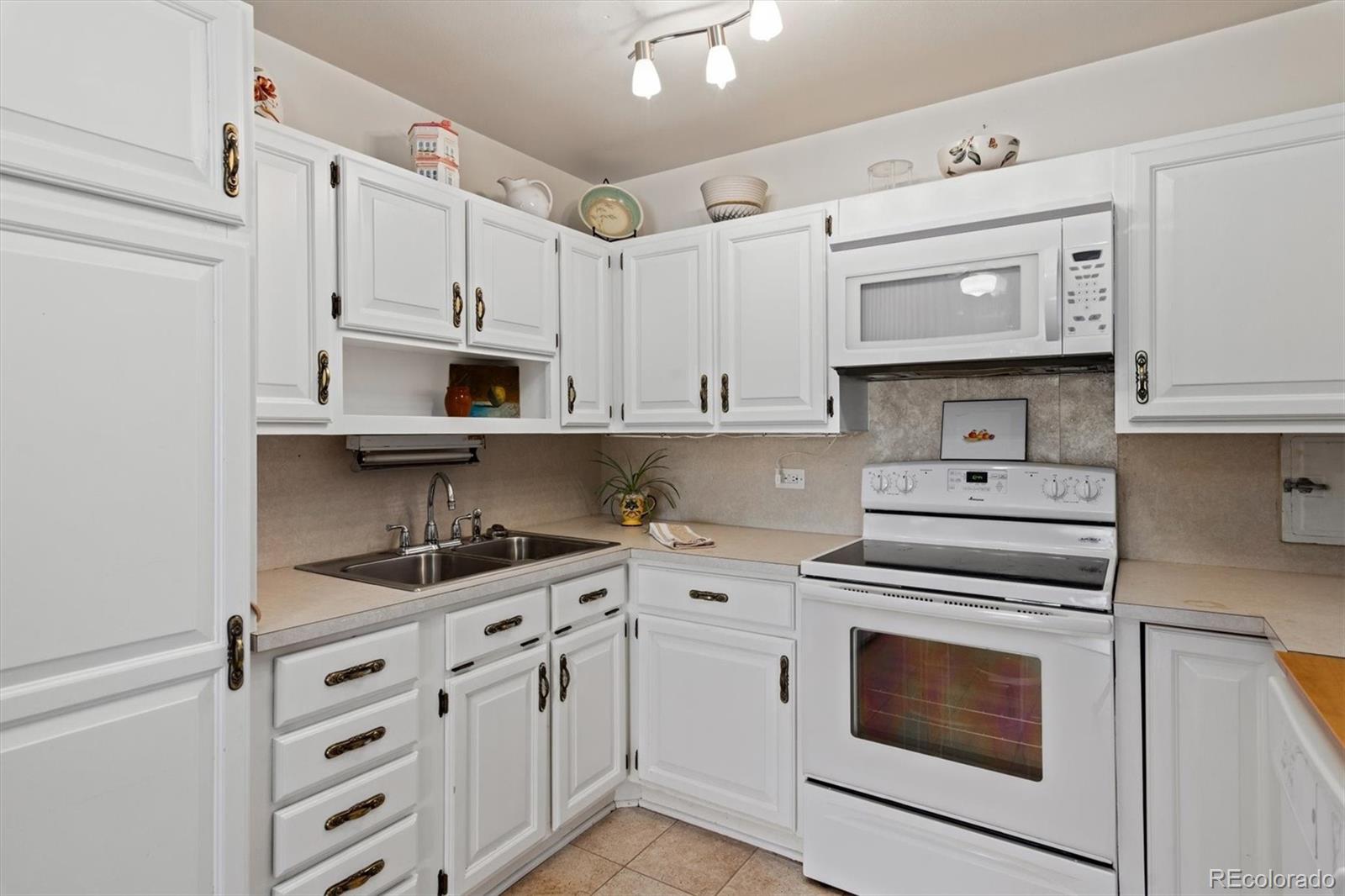 750 S Clinton Street 12D