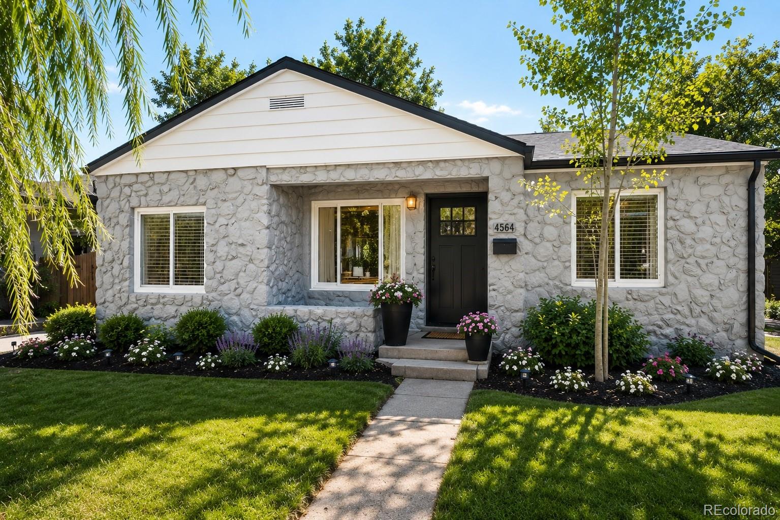 4564 S Pennsylvania Street