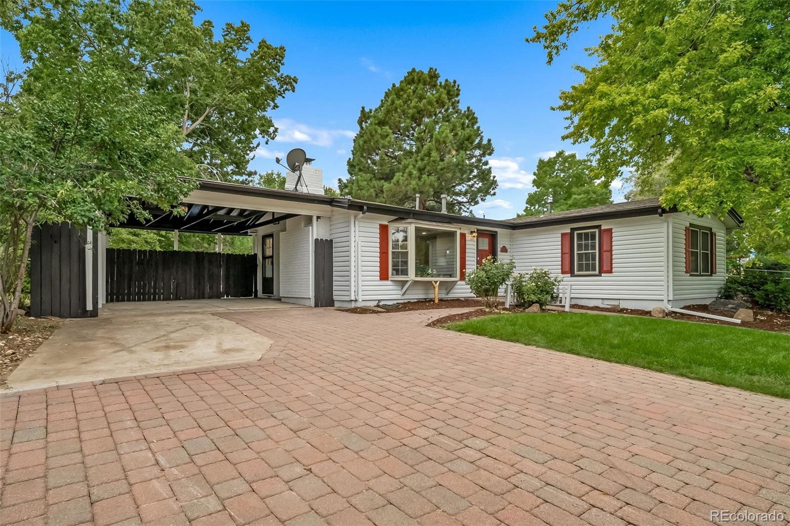 10070 W 9th Drive