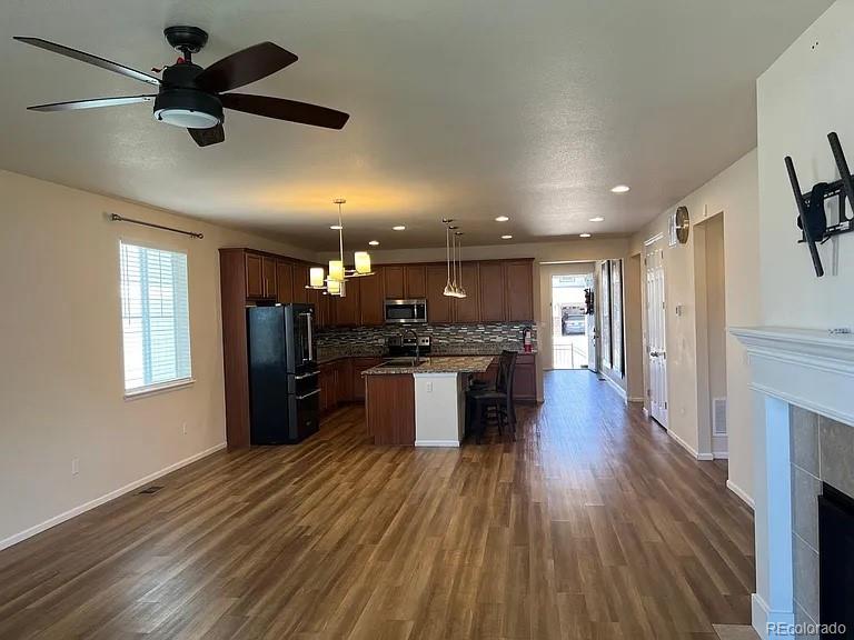 22822 E Union Circle