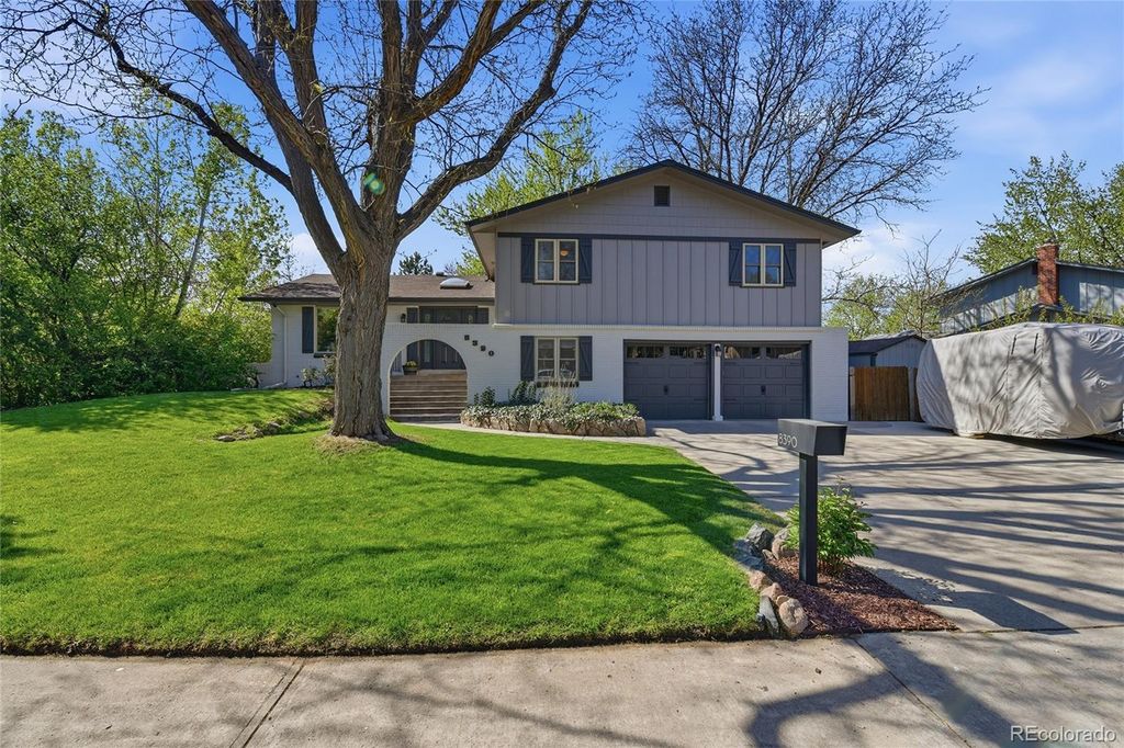 Photo of 8390 W Harvard Drive, Lakewood, CO 80227 (MLS # 9209581)