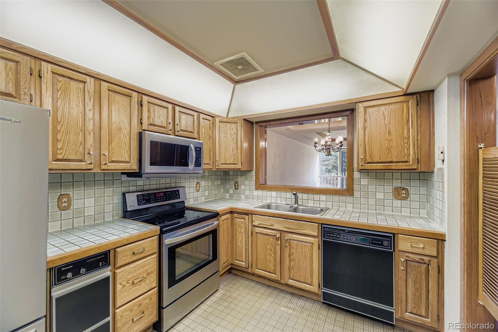 1900 E Girard Place 204