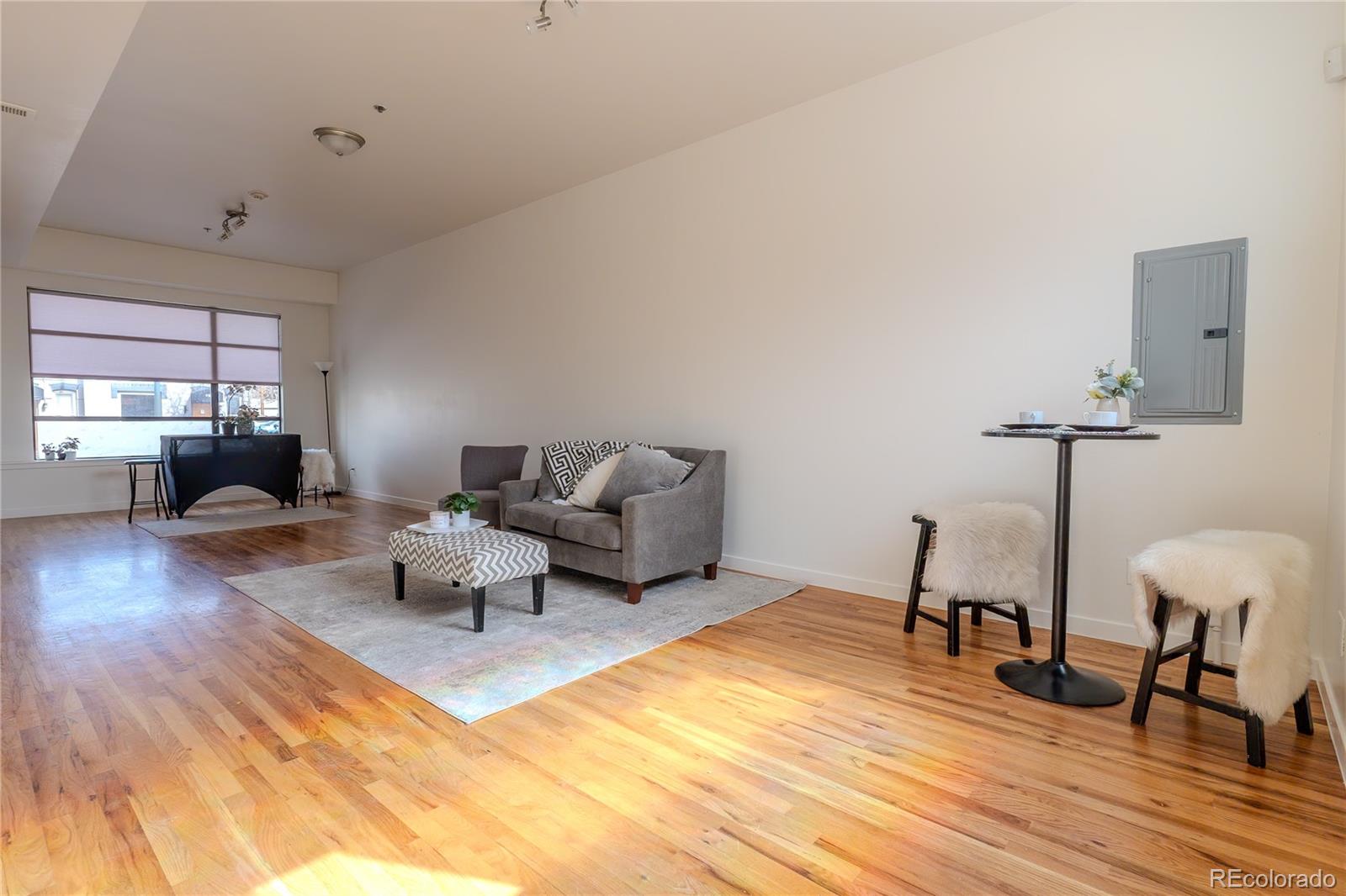 722 W 6th Avenue