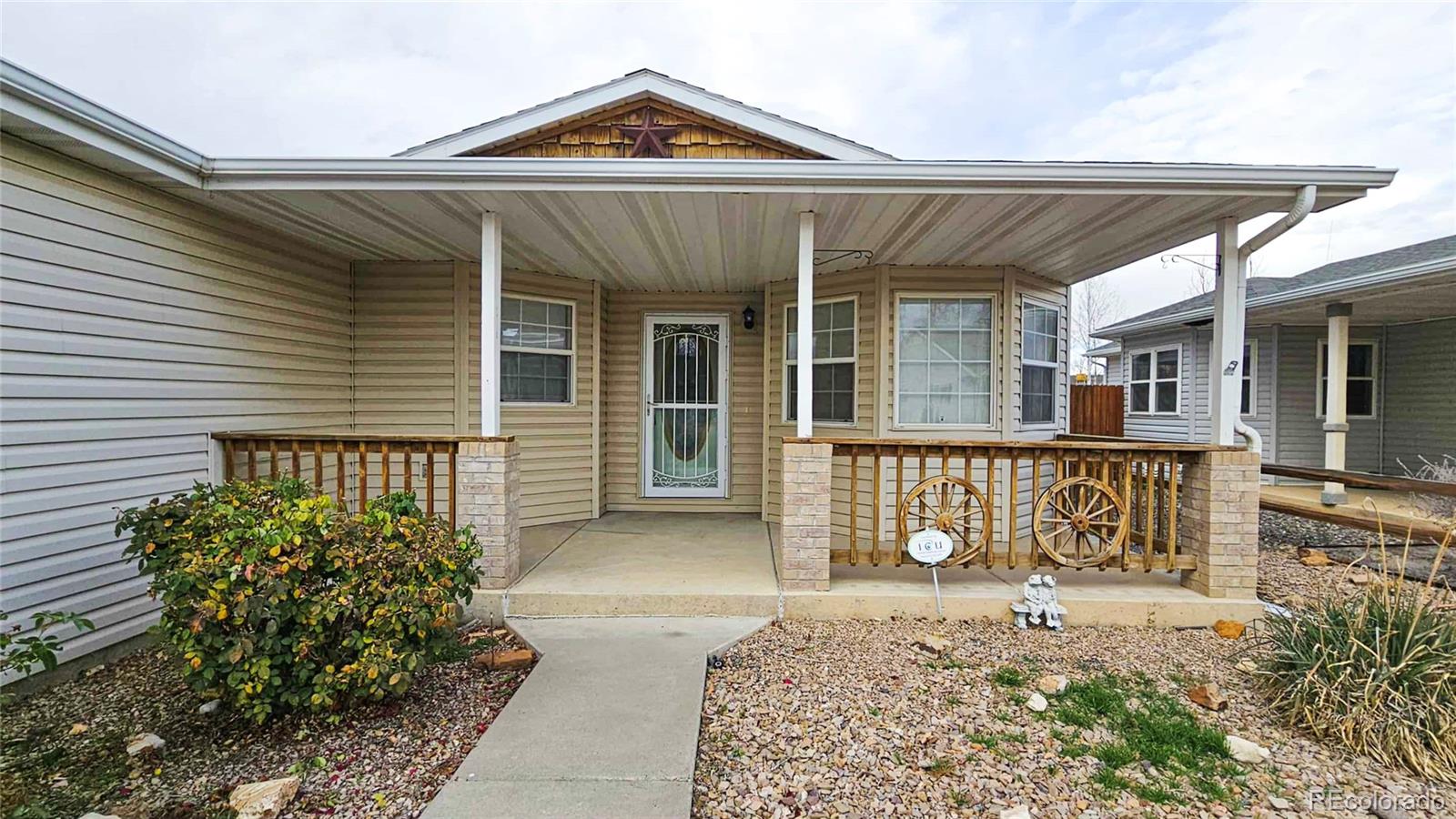 2745 Country Club Way