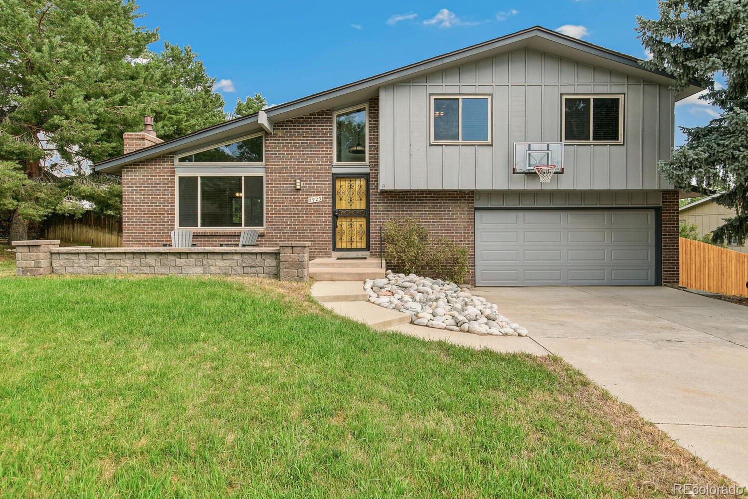 View Littleton, CO 80128 house