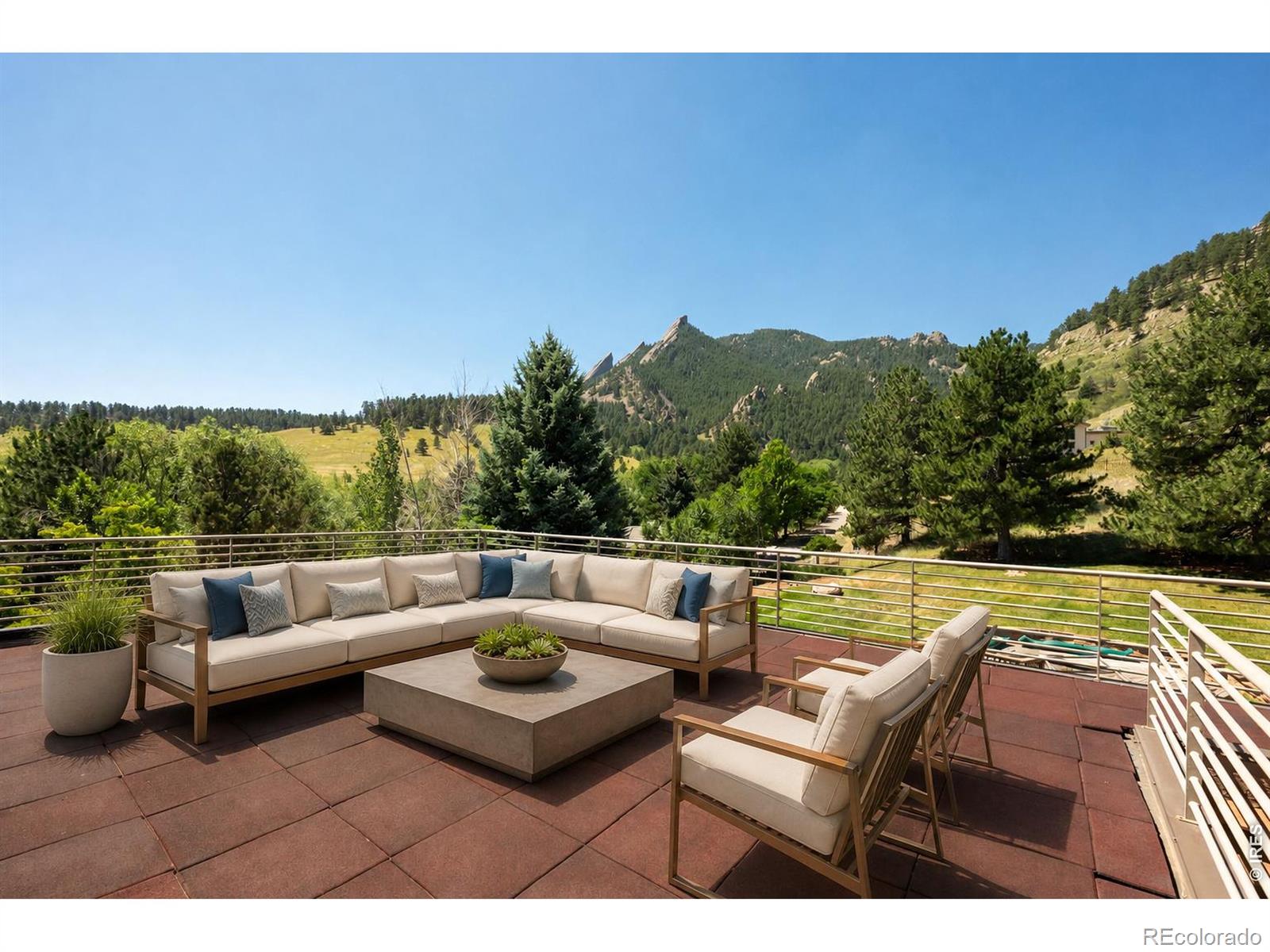 770 Circle Drive