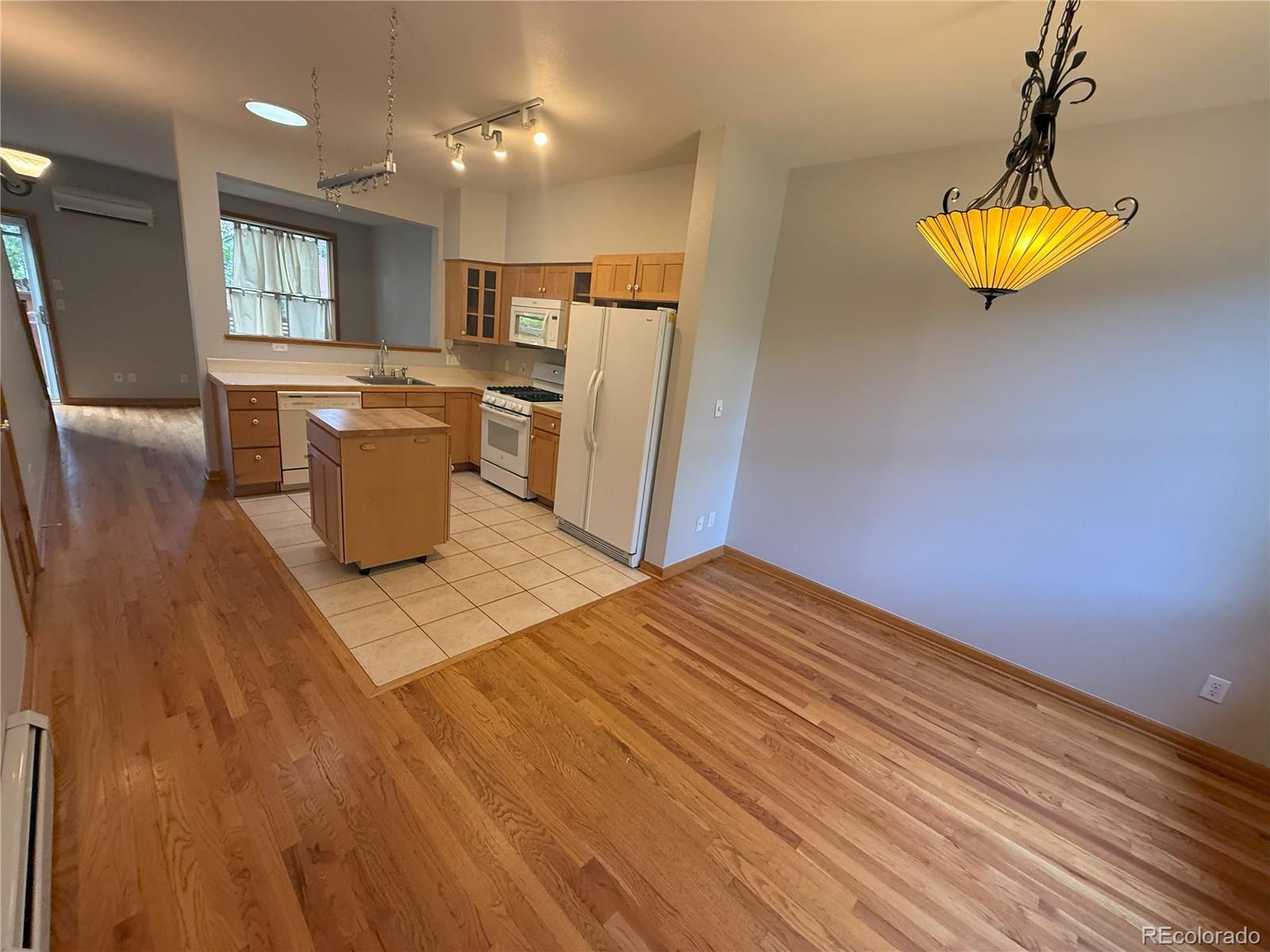 4750 W 37th Avenue 17