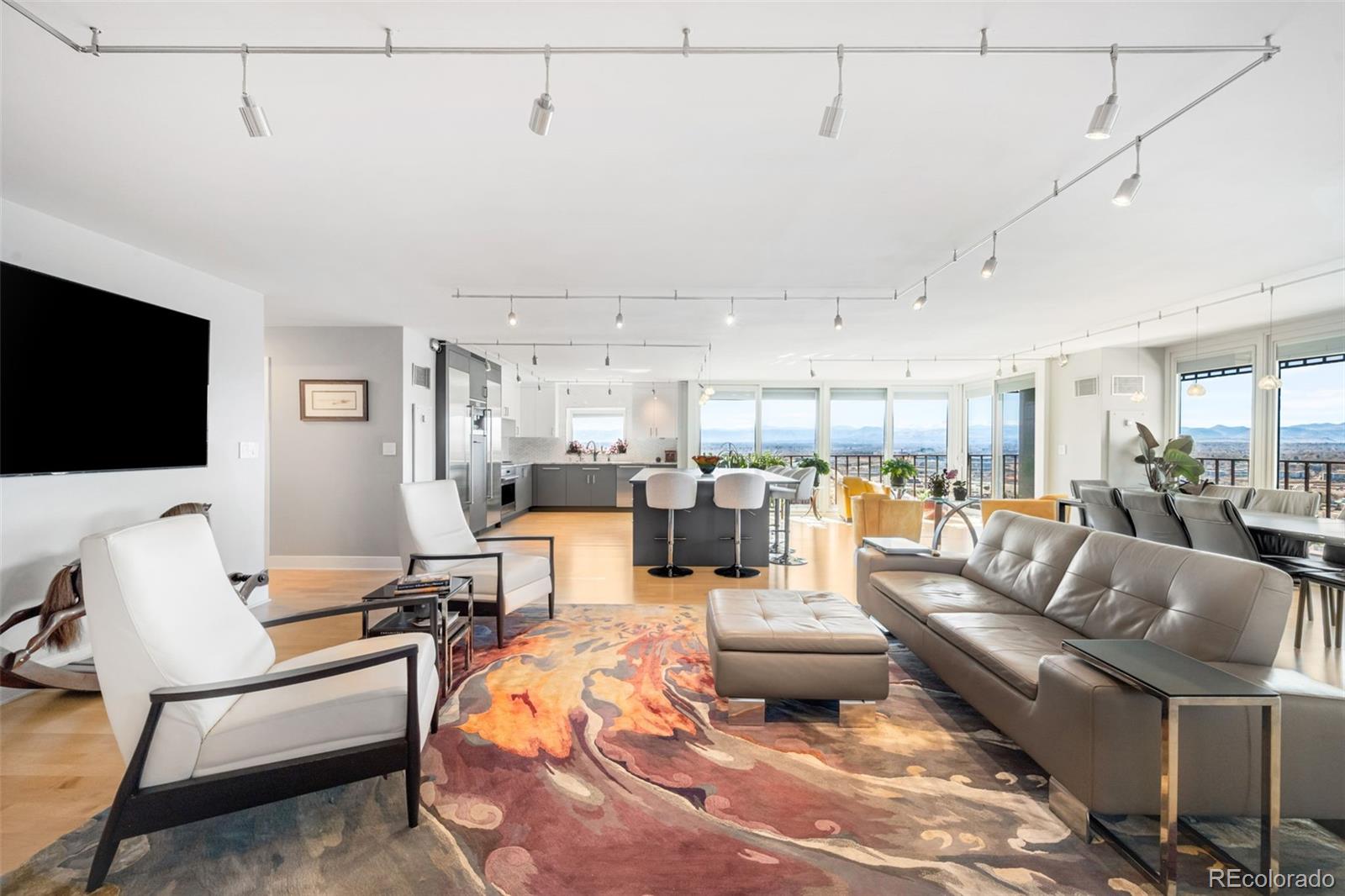 1551 Larimer Street 2701