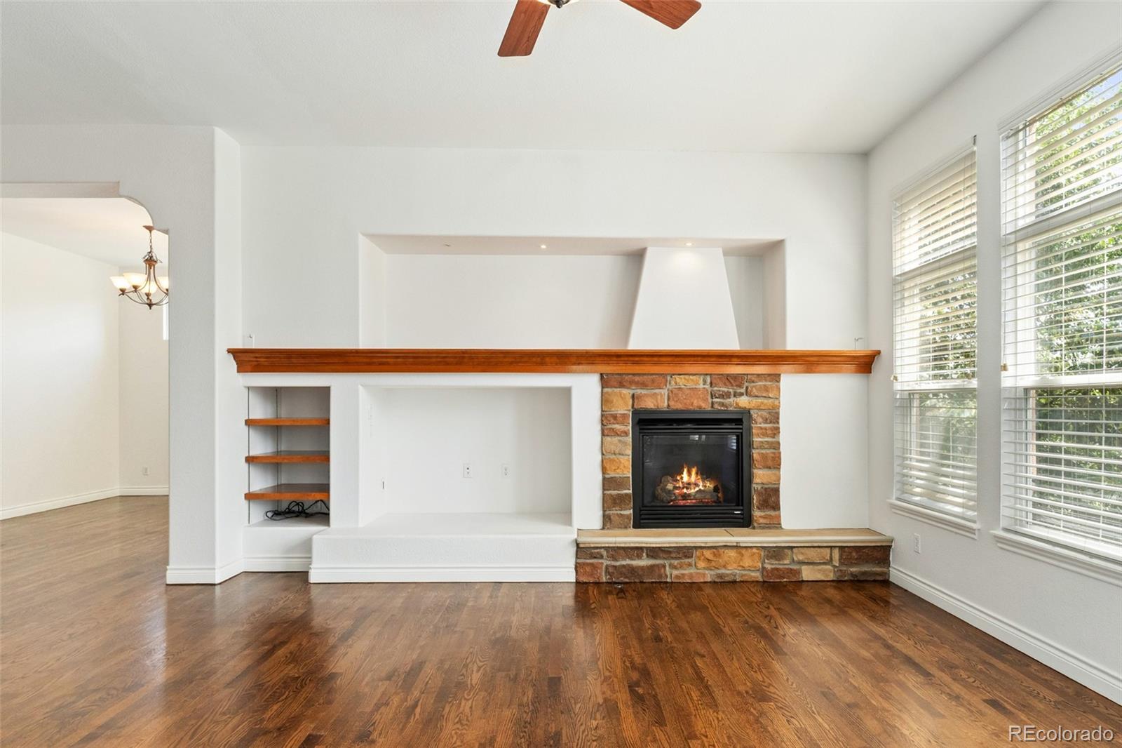 15518 W 75th Place