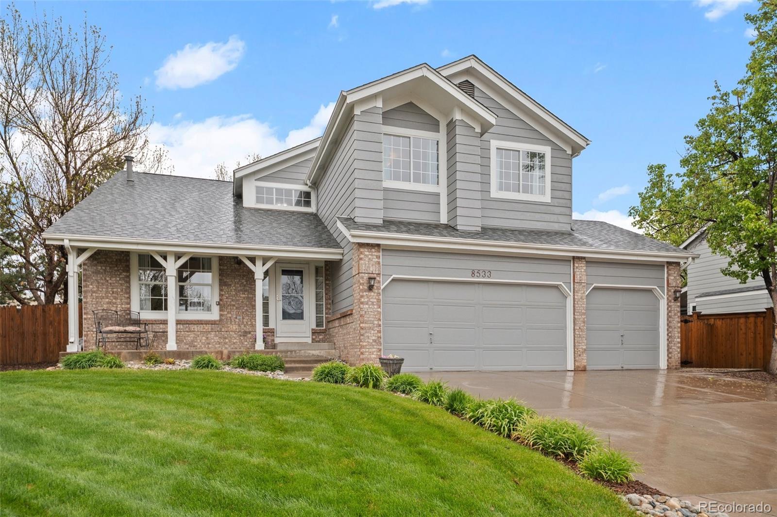 8533 S Flower Court