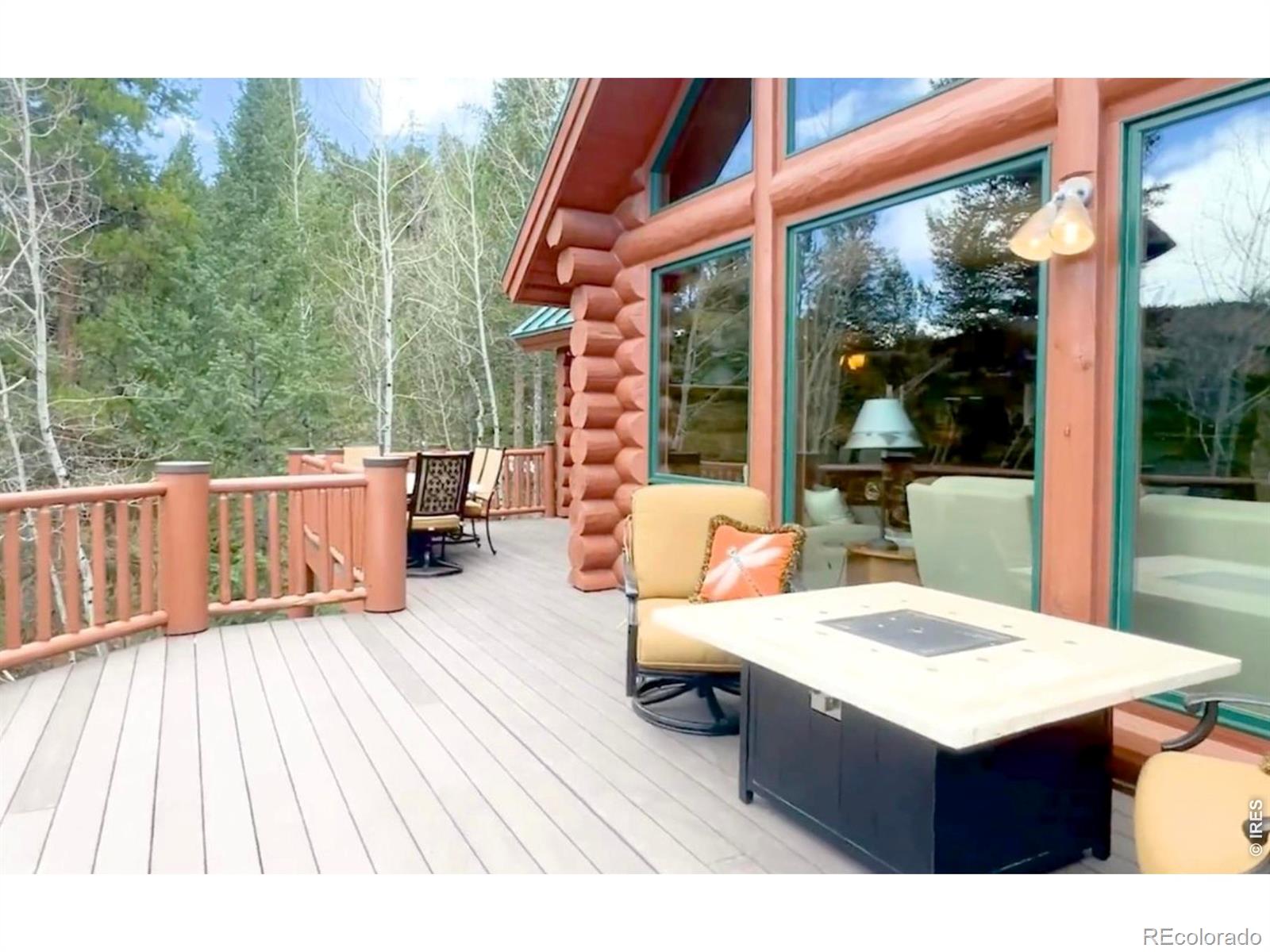 1490 Hummingbird Drive