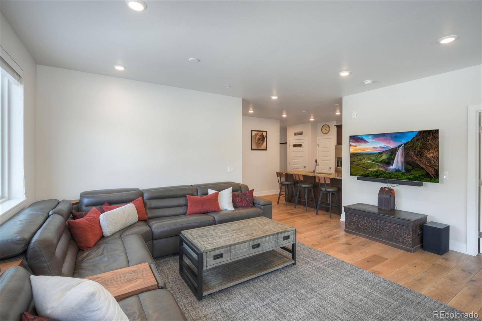 111 Clearwater Way 204