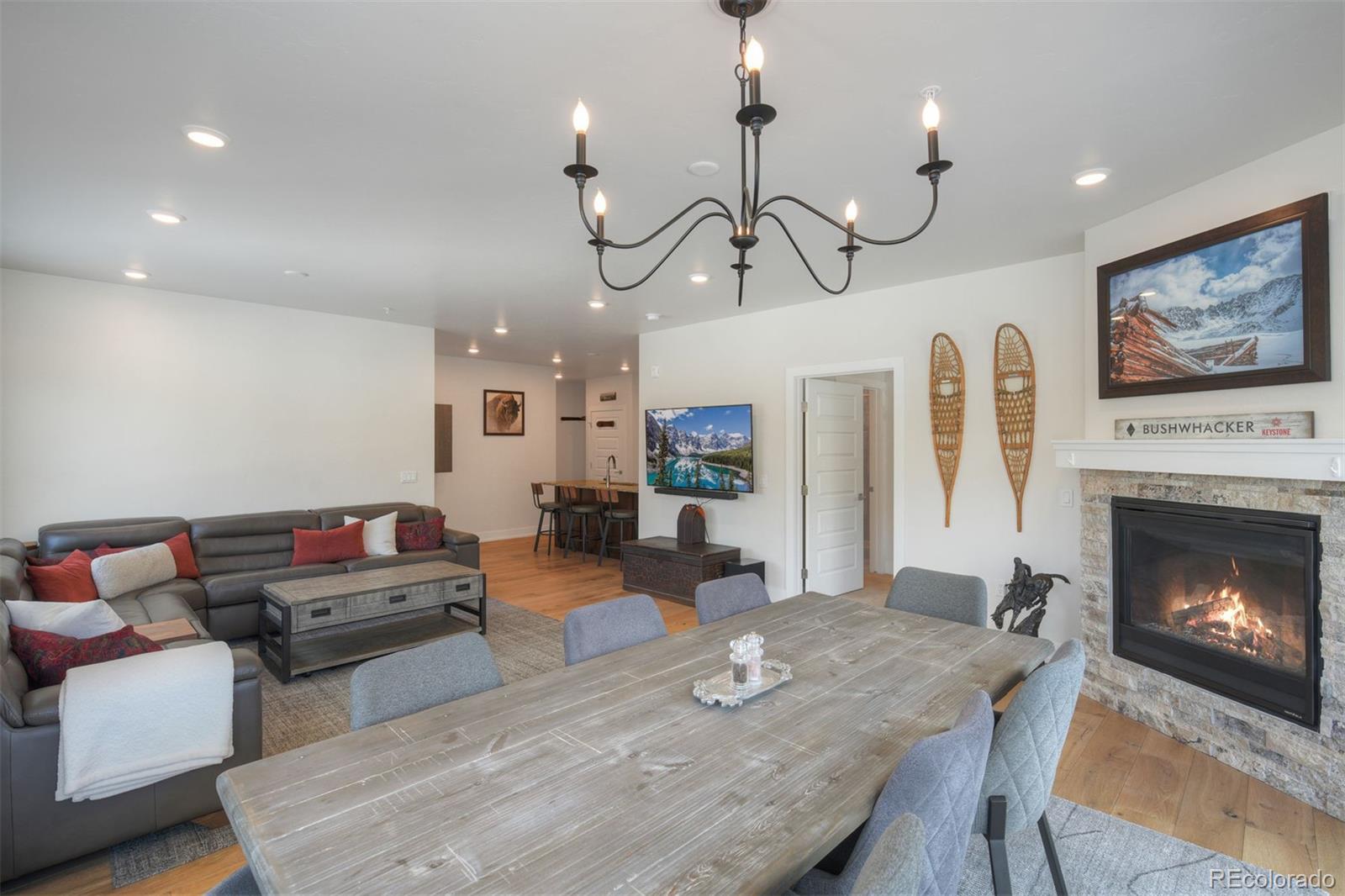 111 Clearwater Way 204