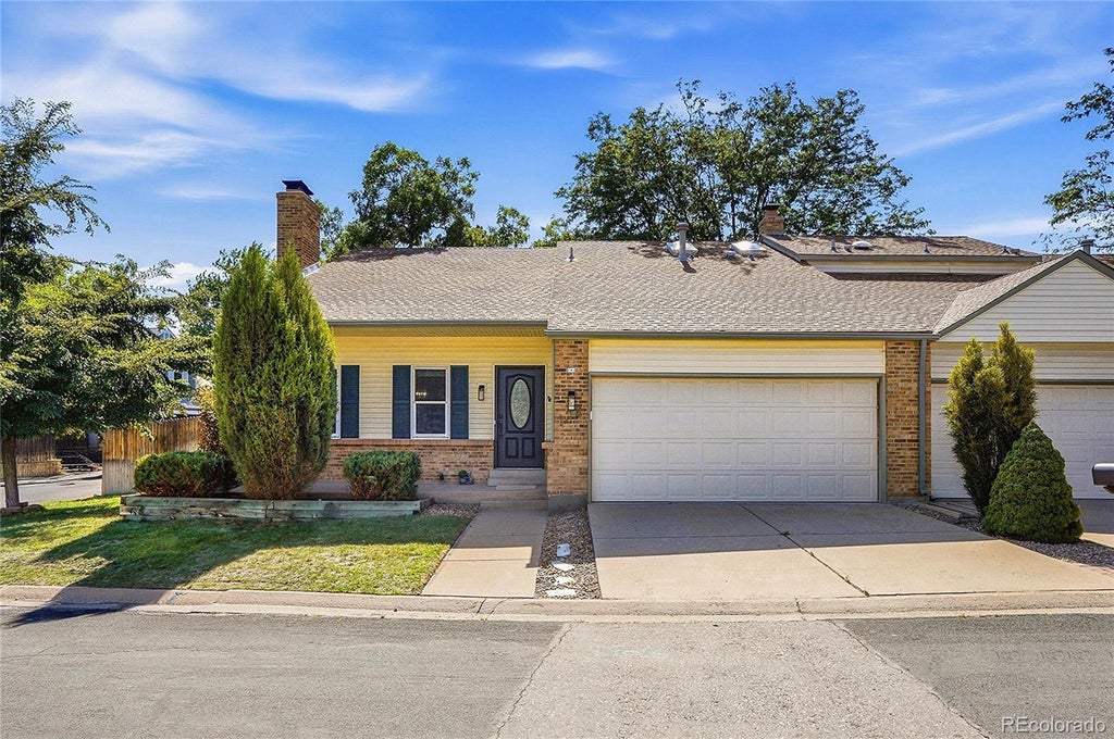 Photo of 128 Willow Place N, Broomfield, CO 80020 (MLS # 2375362)
