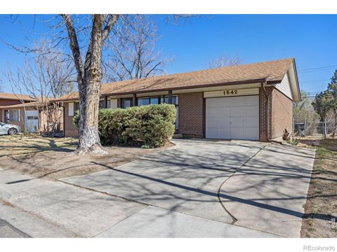 1542 Collyer Street Longmont CO 80501