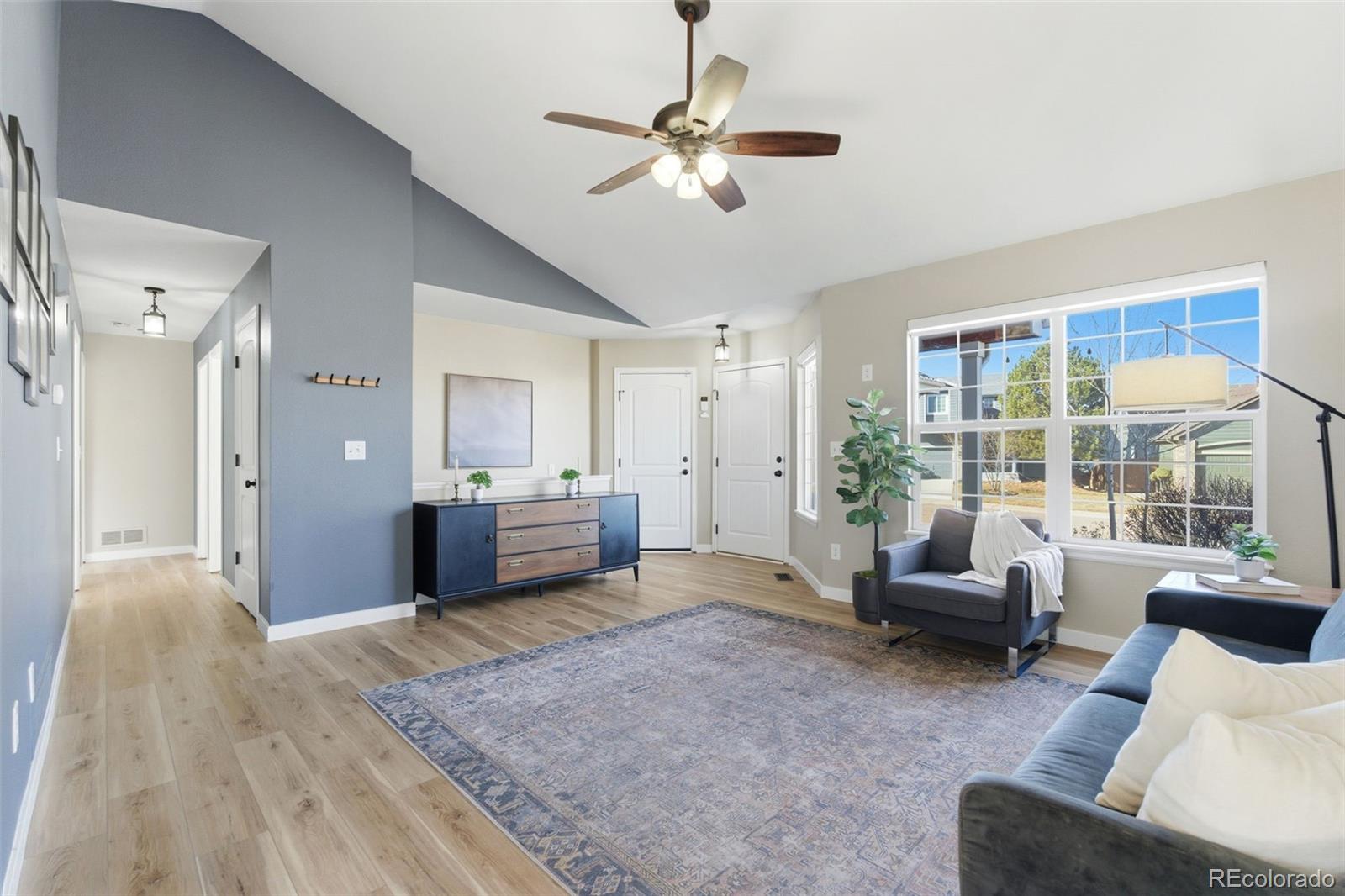 3327 Blue Grass Circle