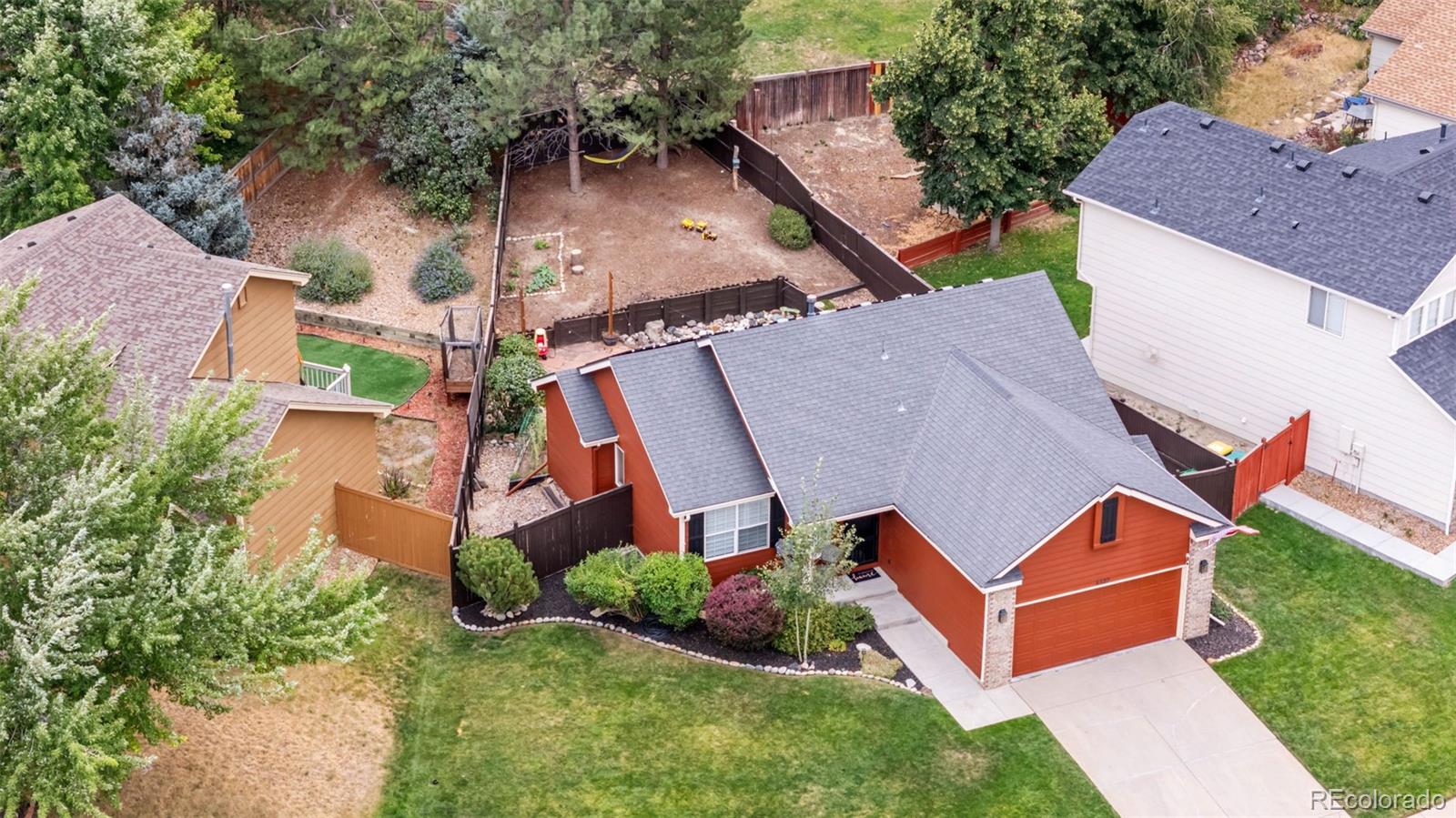 3327 Blue Grass Circle