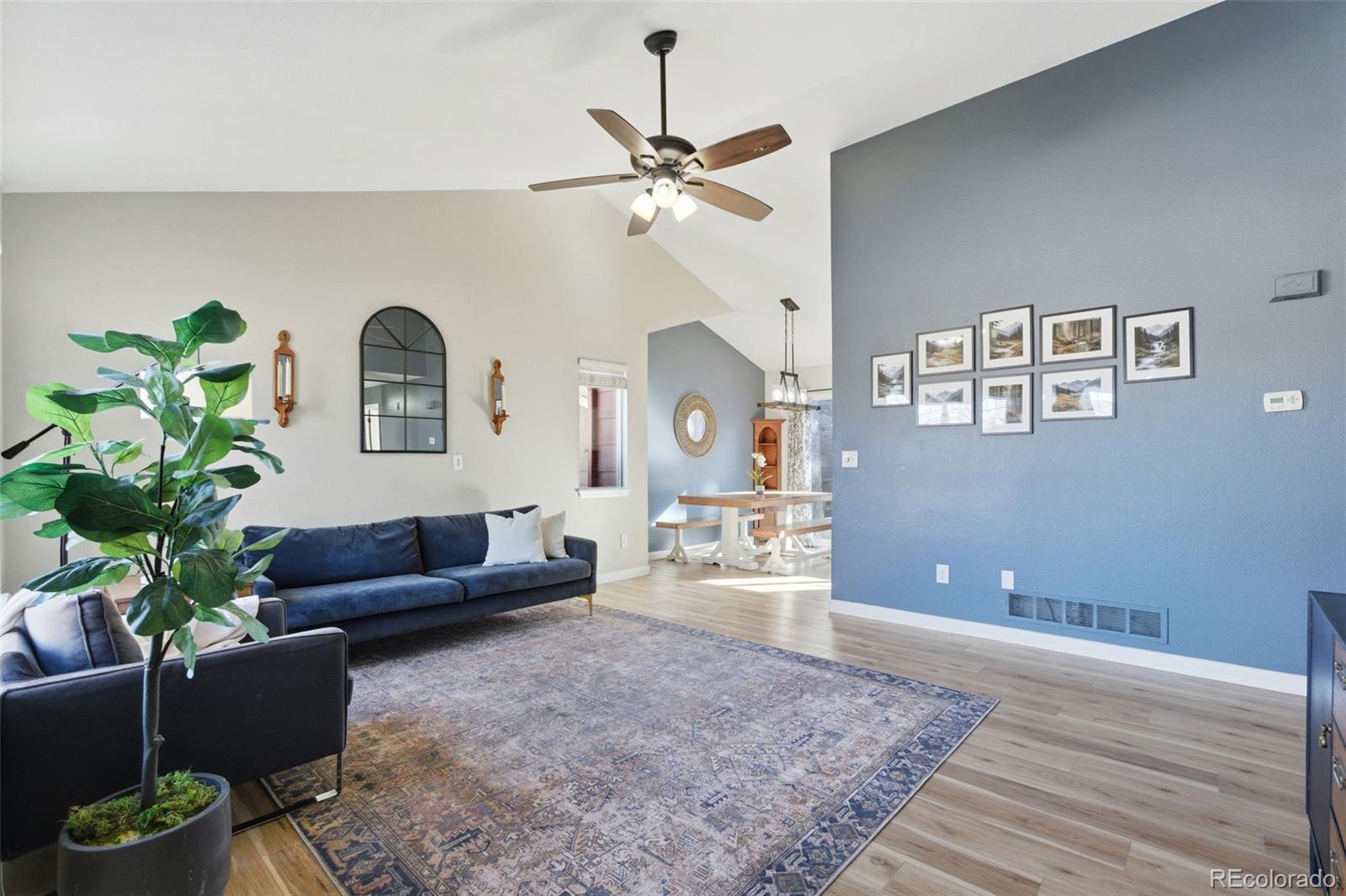 3327 Blue Grass Circle