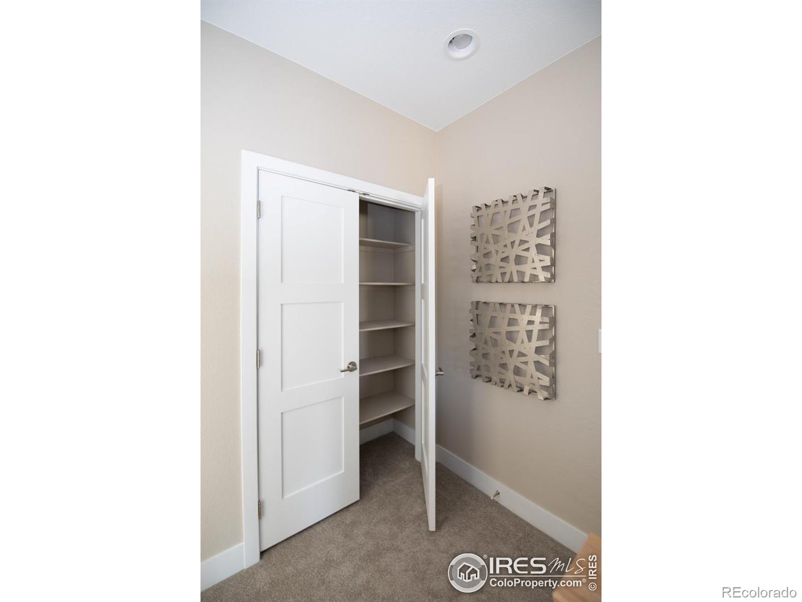 Photo 6 of 22 of 1558 Terry Street townhome