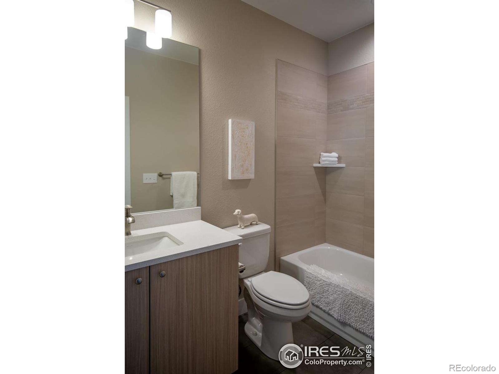 Photo 9 of 22 of 1558 Terry Street townhome