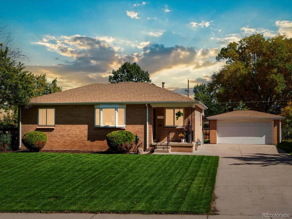 Photo of 2256 S Zenobia Street, Denver, CO 80219 (MLS # 4074283)