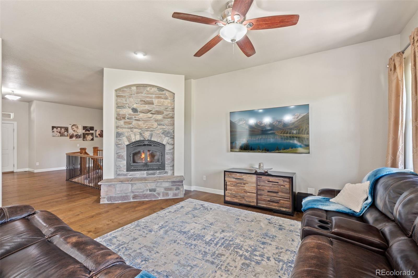 15704 Pole Pine Point