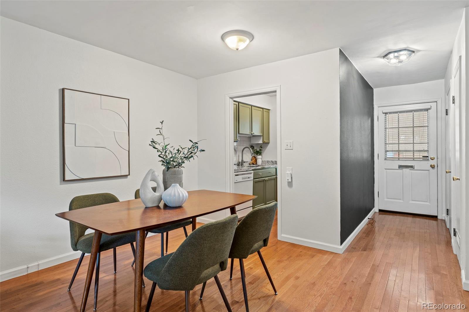 2301 E Fremont Avenue U01