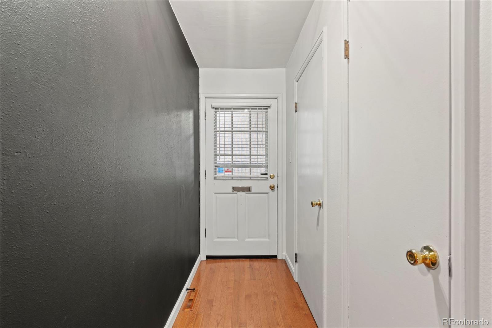 2301 E Fremont Avenue U01