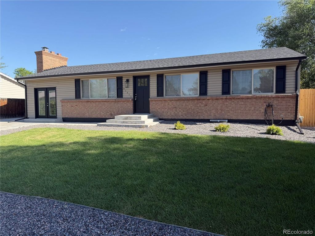 Photo of 9457 W Arizona Avenue, Lakewood, CO 80232 (MLS # 3640994)