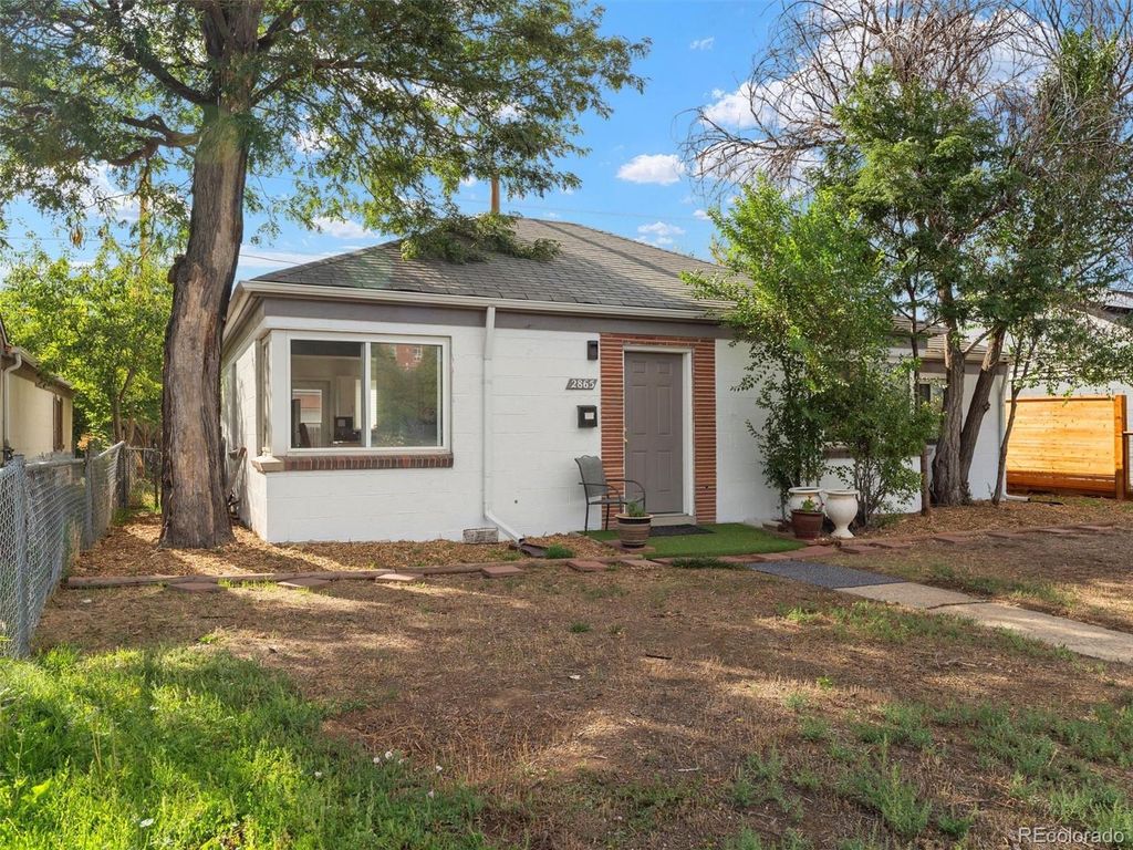 Photo of 2865 Quebec Street, Denver, CO 80207 (MLS # 6190543)