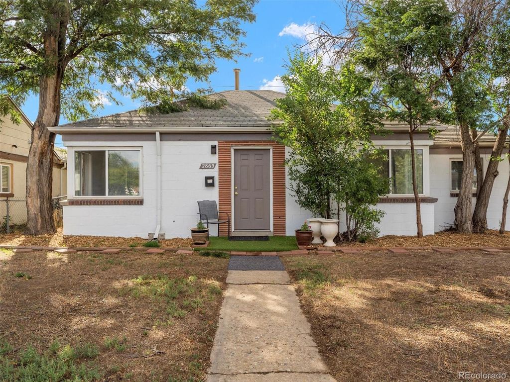 Photo of 2865 Quebec Street, Denver, CO 80207 (MLS # 6190543)