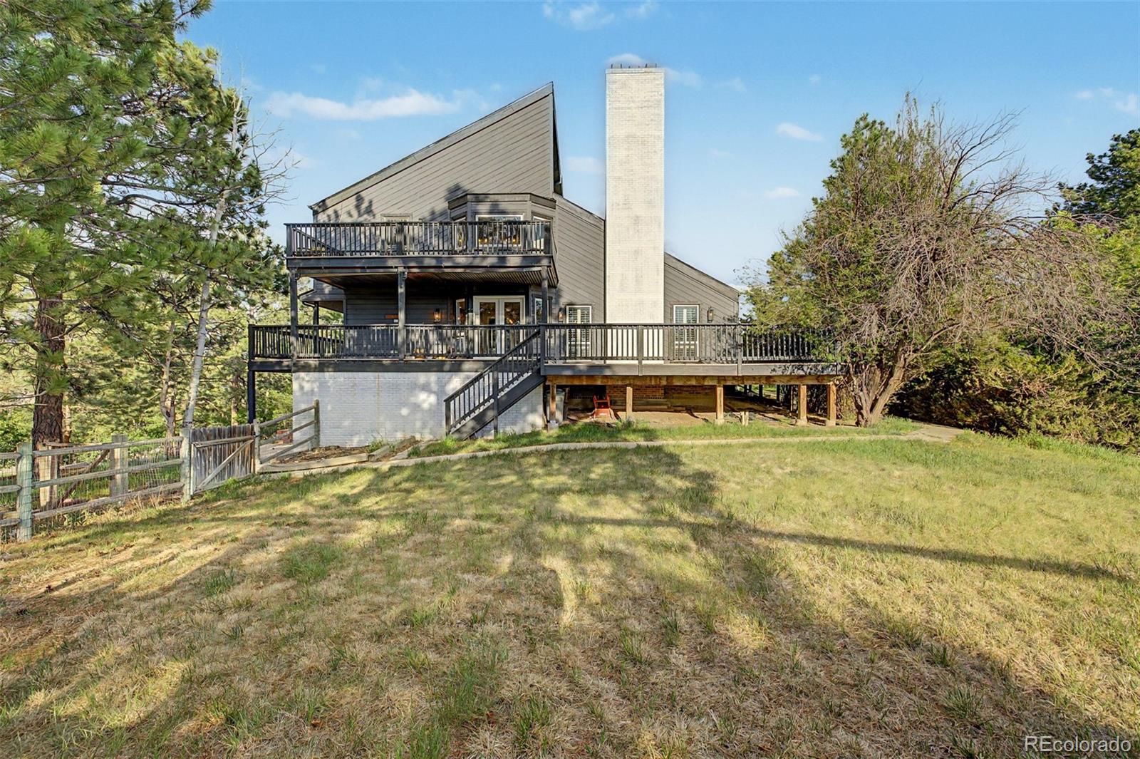 8286 Lightening View Drive