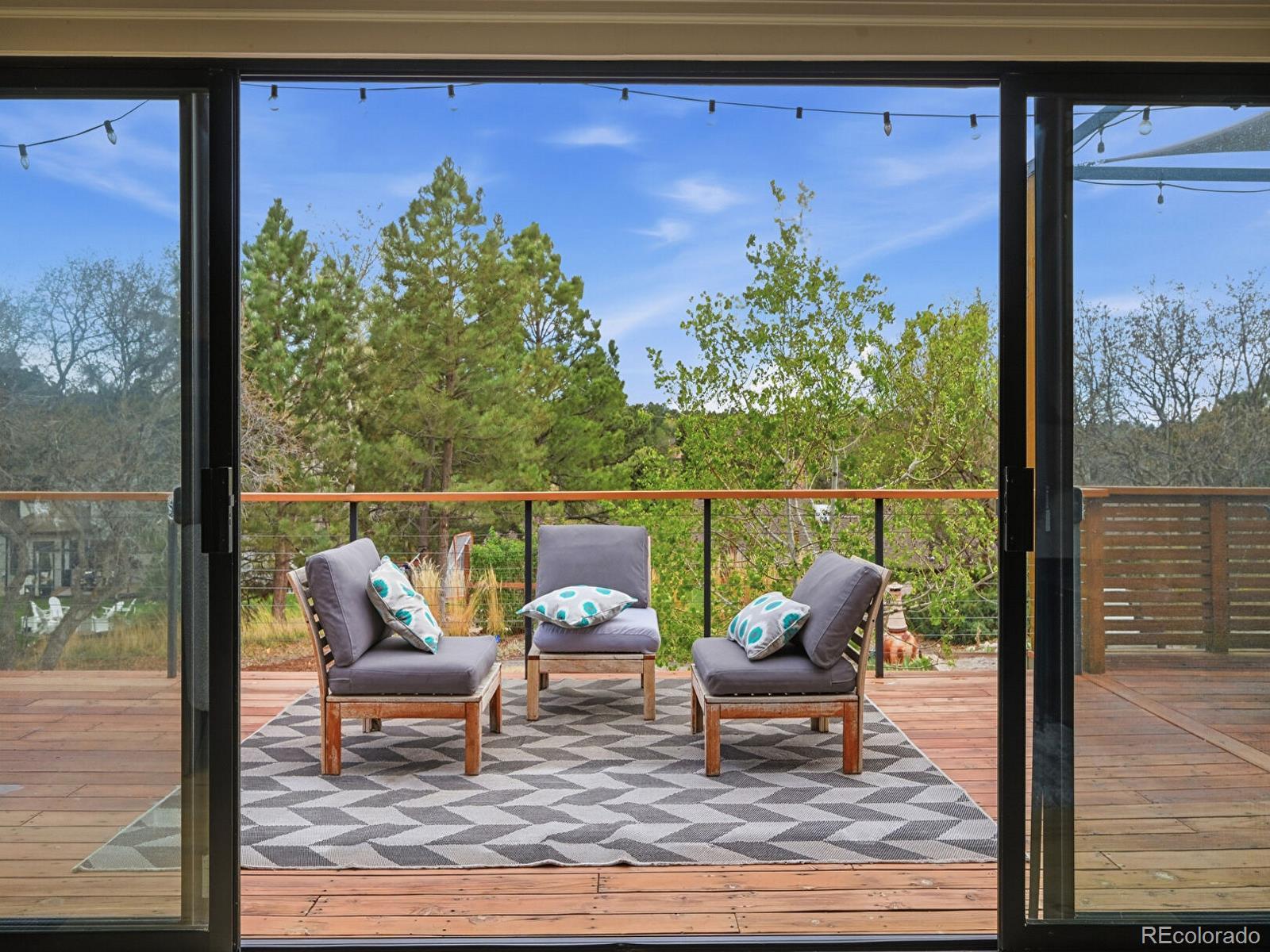 8190 Lakeshore Drive