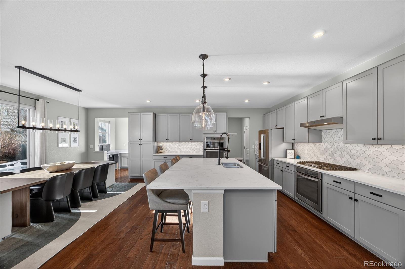 8284 Superior Circle