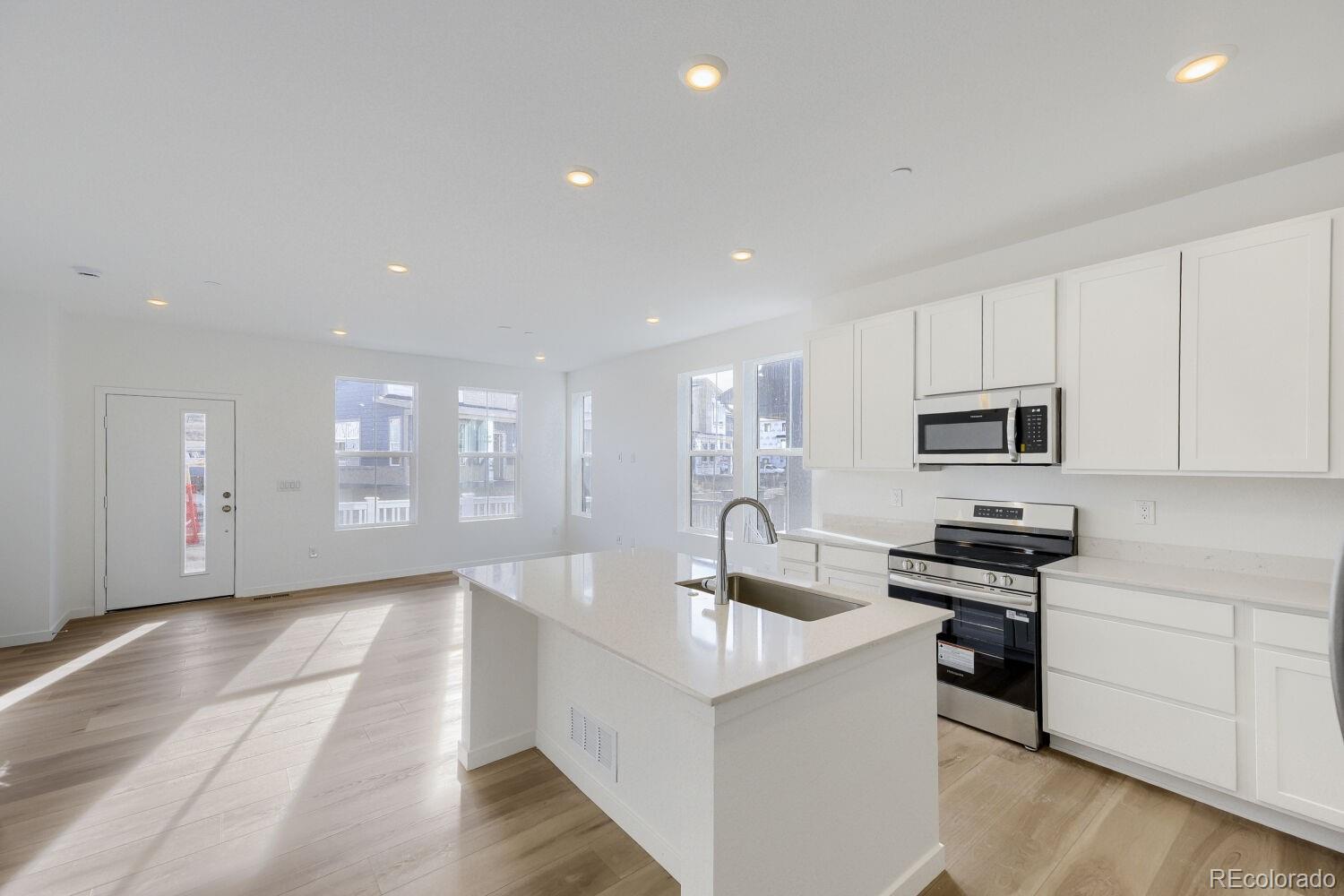 7644 S Cherokee Circle W