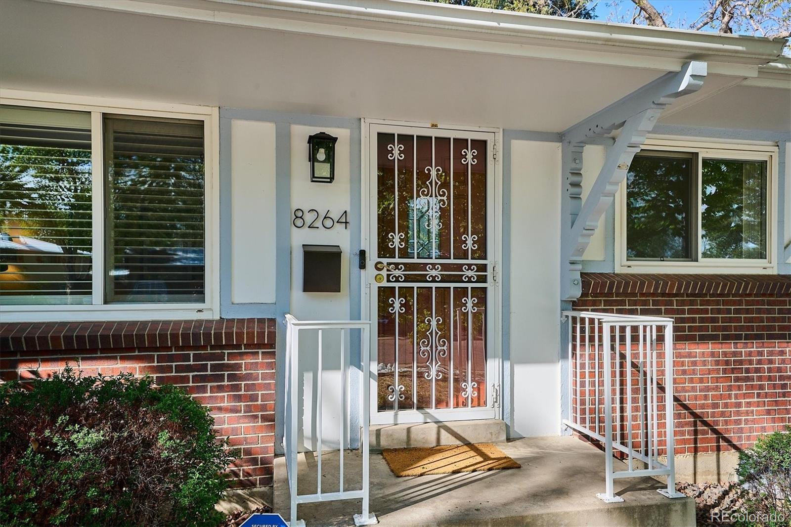 8264 E Kenyon Drive