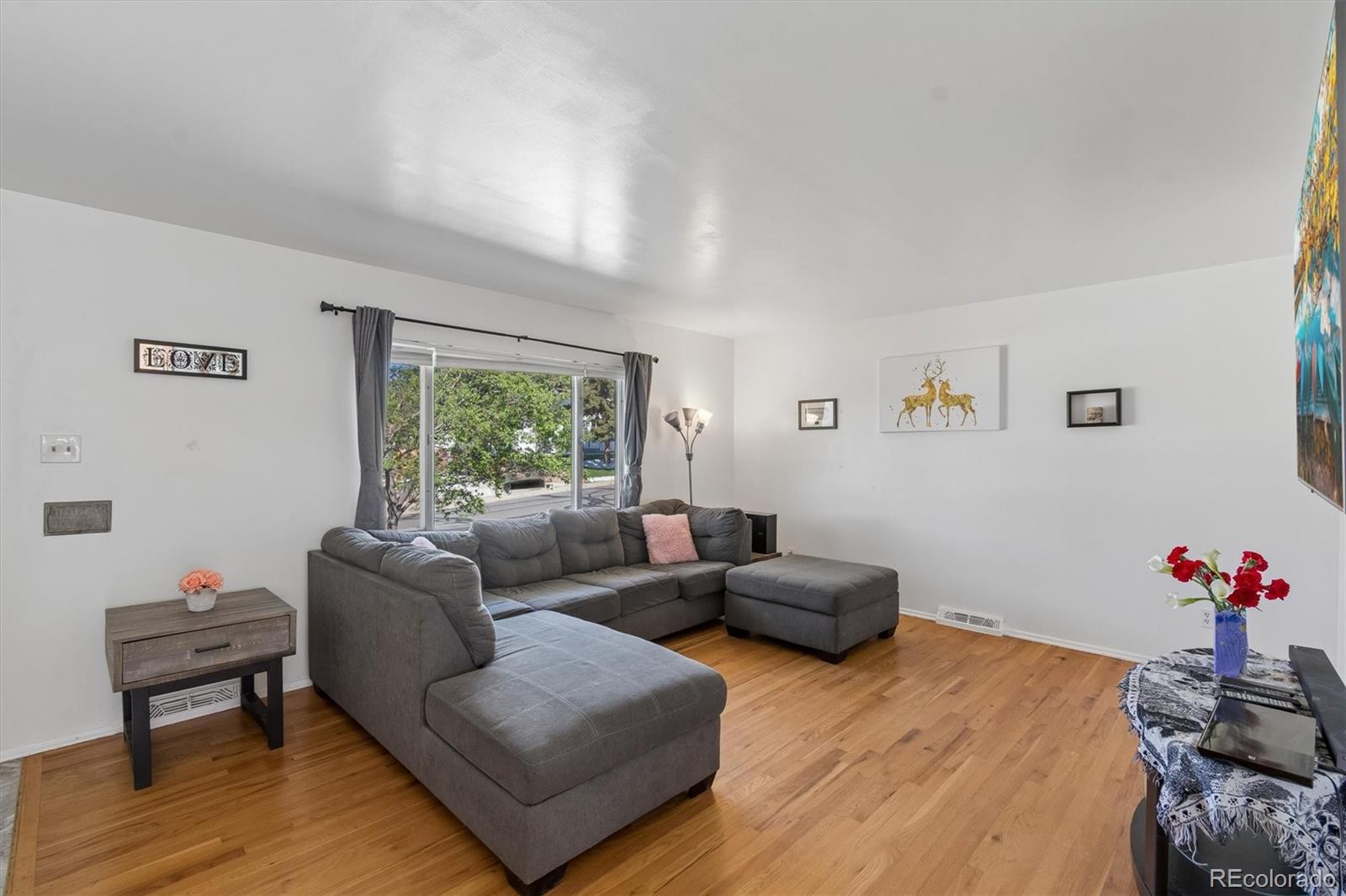 1856 S Urban Way