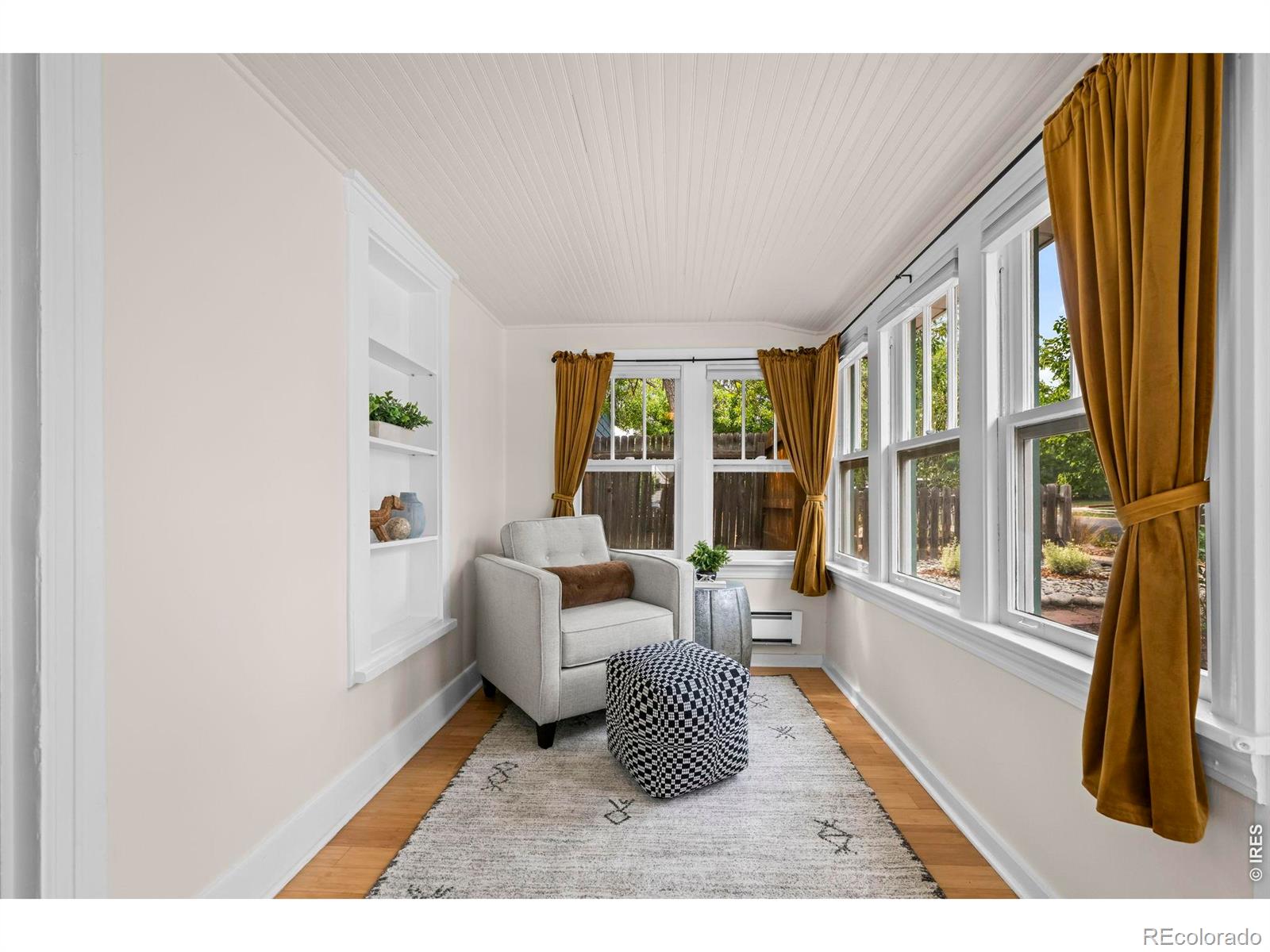 108 E Chester Street