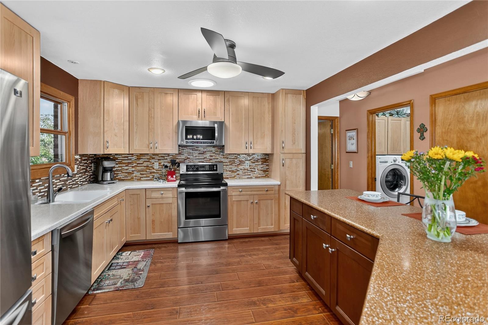 4841 W 92nd Place