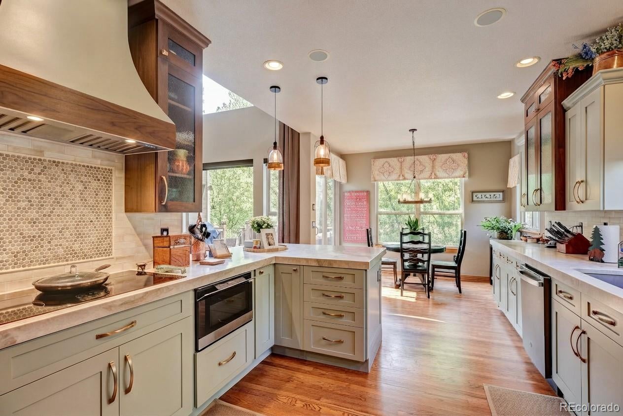 6977 Glenhunt Lane