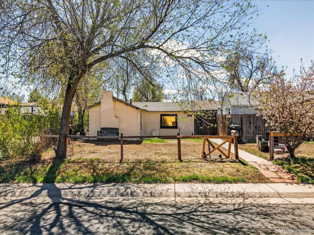 Photo of 3880 W Ohio Avenue, Denver, CO 80219 (MLS # 1580525)