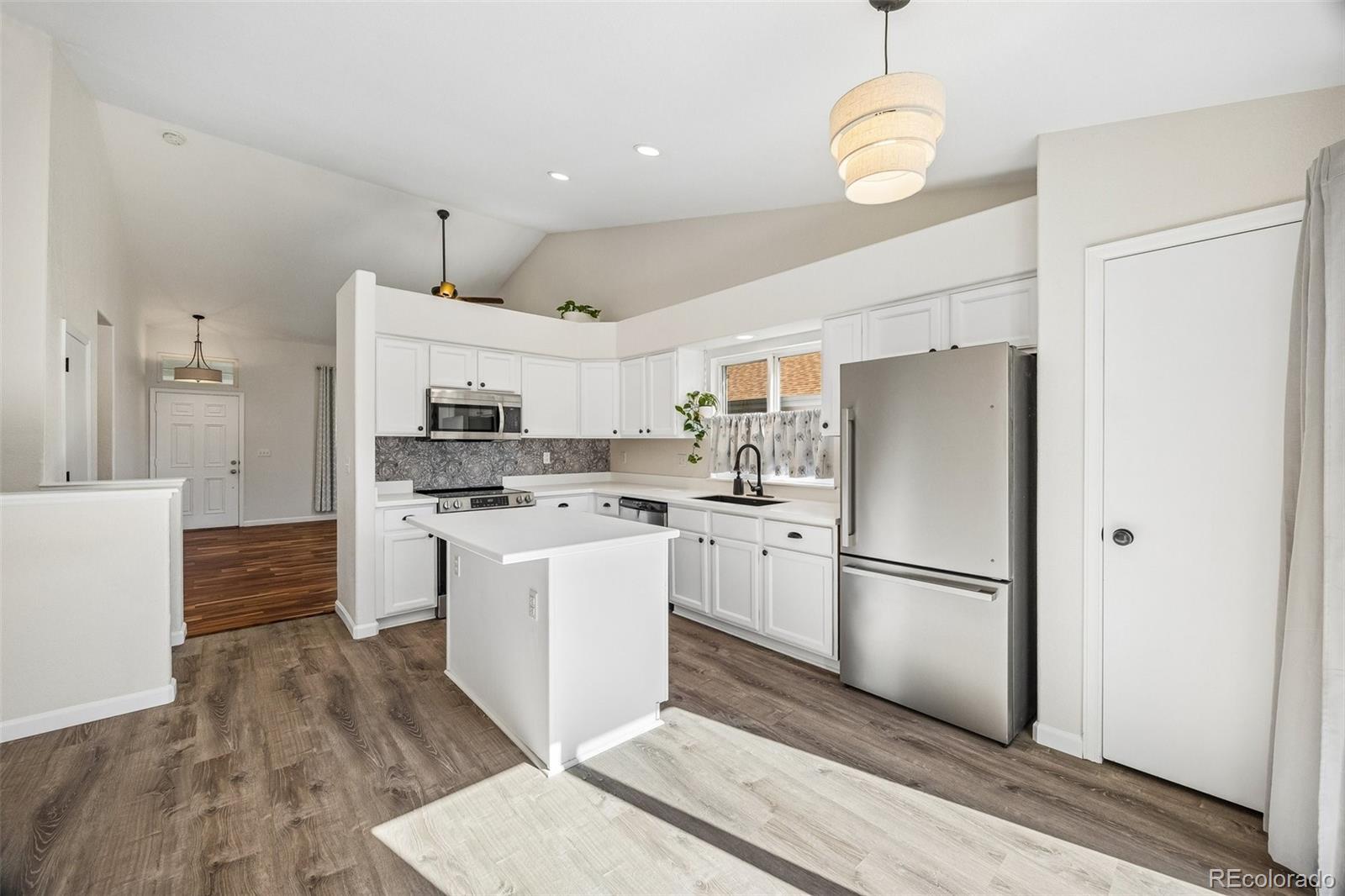 4862 W 112th Place