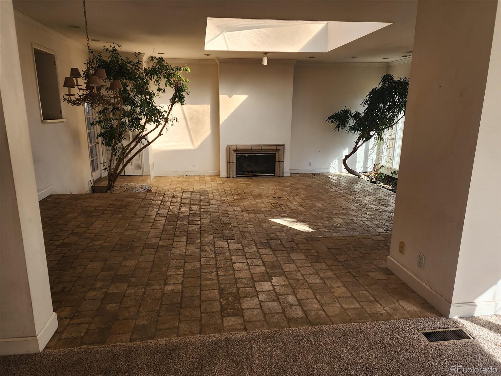 5220 E 17th Avenue Parkway